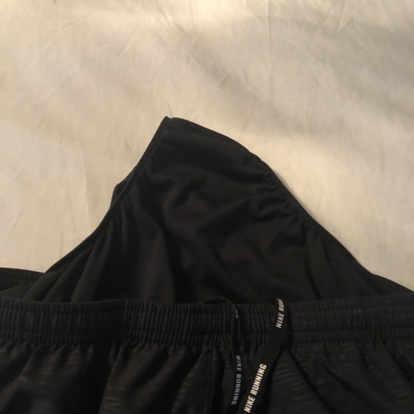 Nike running shorts - Picture 3 of 3